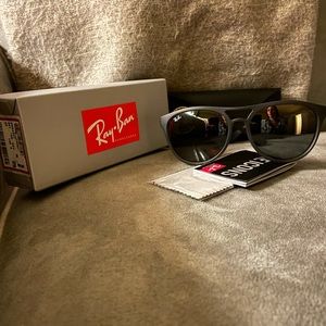 Ray Ban